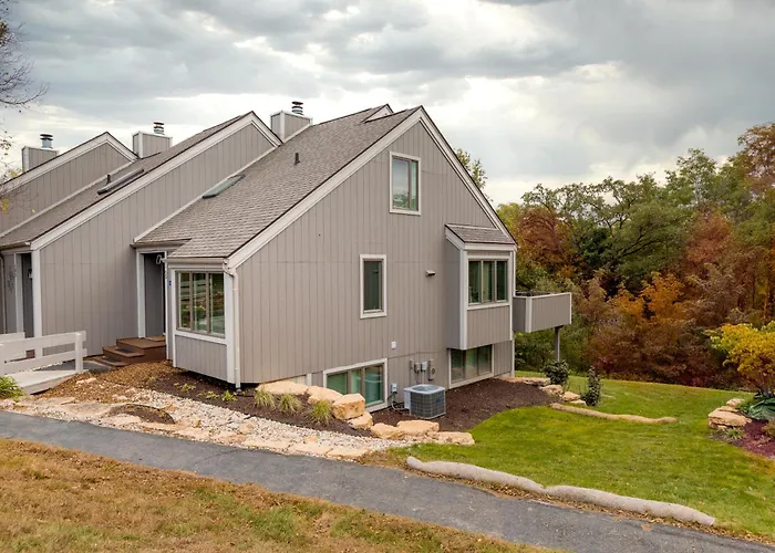 Hideaway Cove Galena